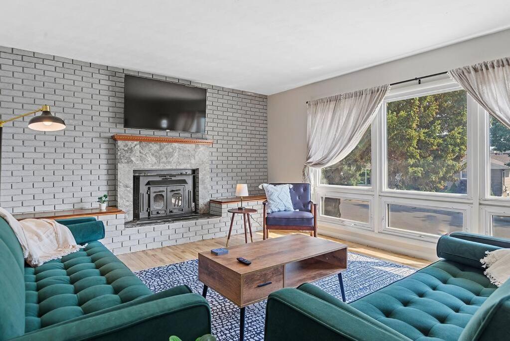 Roomy 5 Bed 3 Bath Fire Place Large Outdoor Space مدينة رابيد المظهر الخارجي الصورة