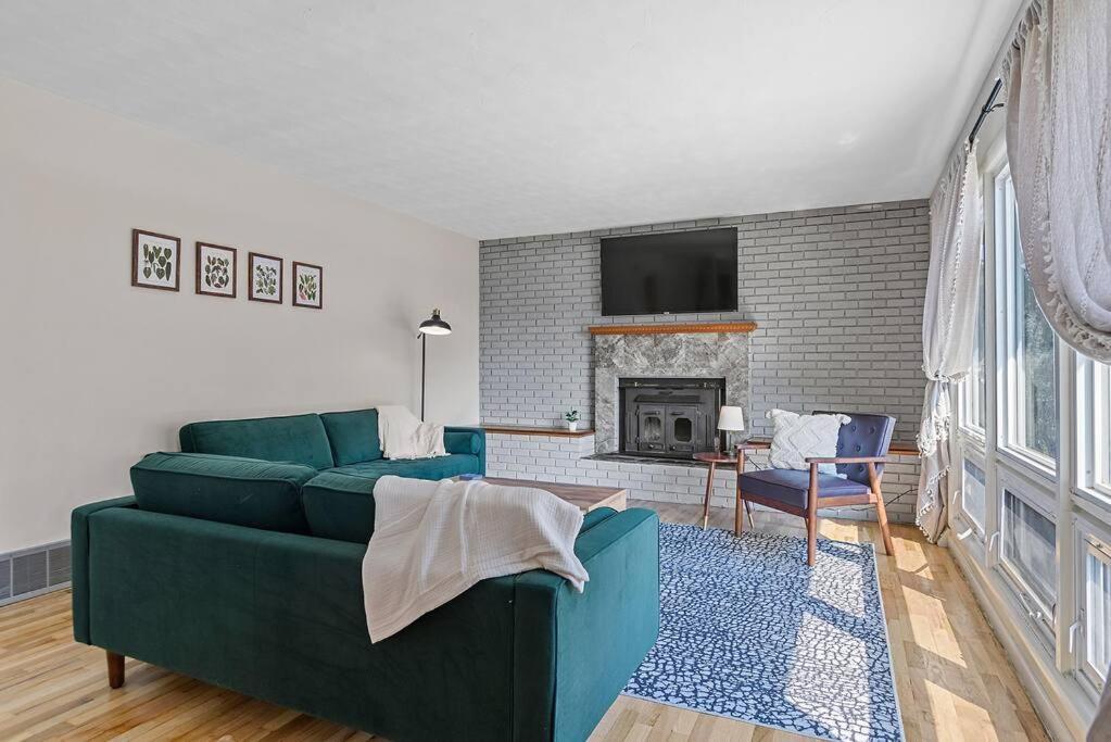 Roomy 5 Bed 3 Bath Fire Place Large Outdoor Space مدينة رابيد المظهر الخارجي الصورة